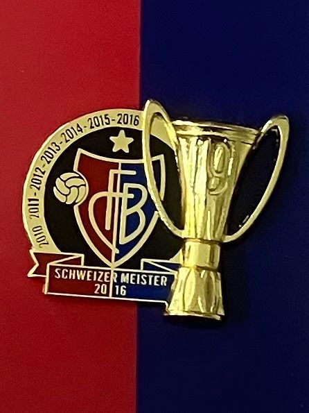 FC Basel Placchette & Badge: FC BASEL 1893 - MEISTERPIN 2016 – Usato da Basel venduto da lagavulin02
