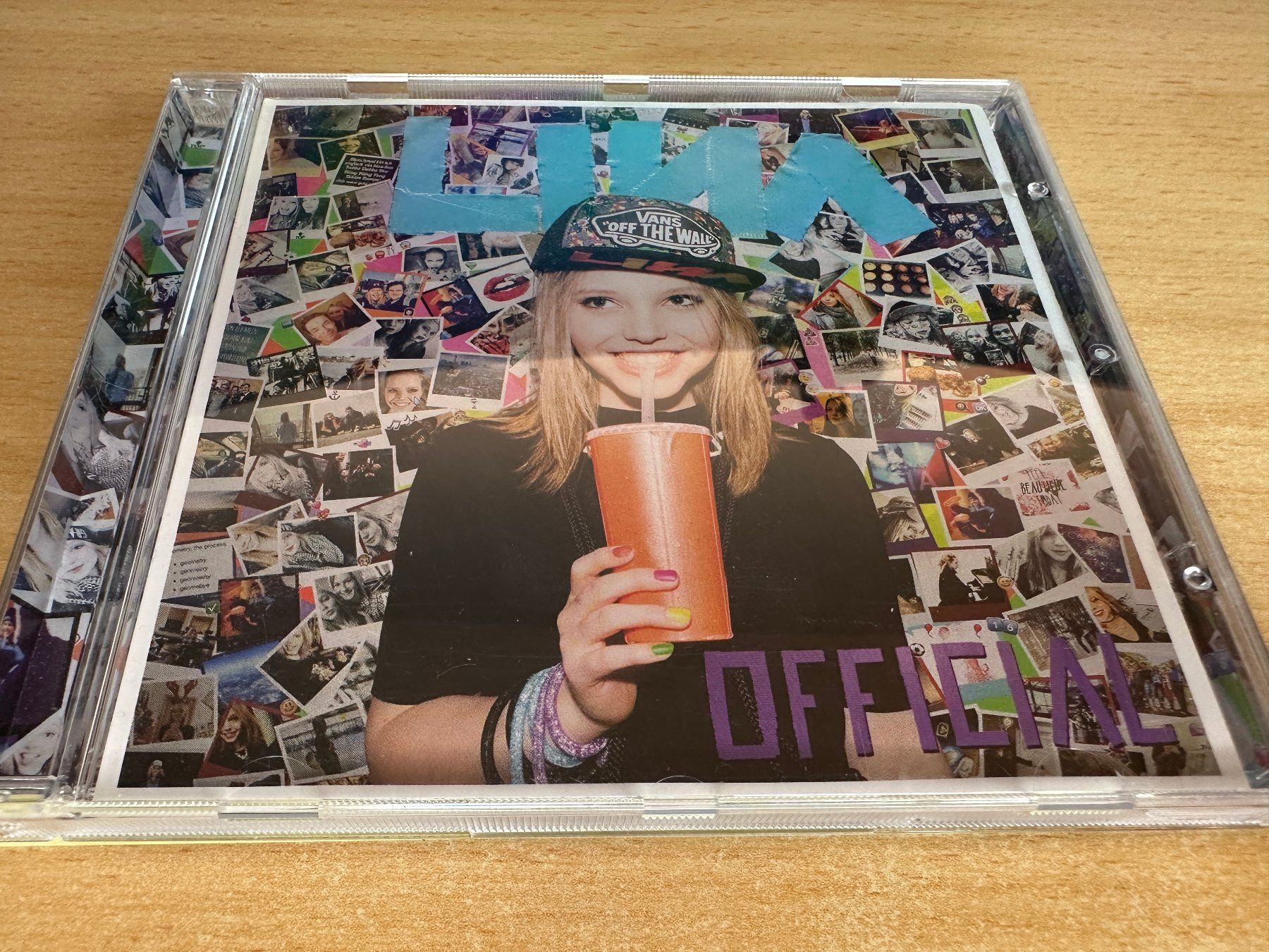 CD: Lina – Official – Usato da Rikon im Tösstal venduto da Alpenmutz