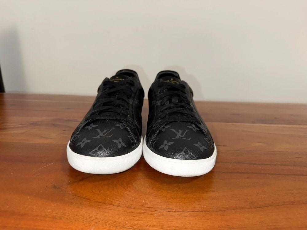 Louis Vuitton Scarpe da uomo: Louis Vuitton Luxembourg Sneaker 👟 Monogram Eclipse Gr. 46 – Usato da Zürich venduto da swizzmember 1