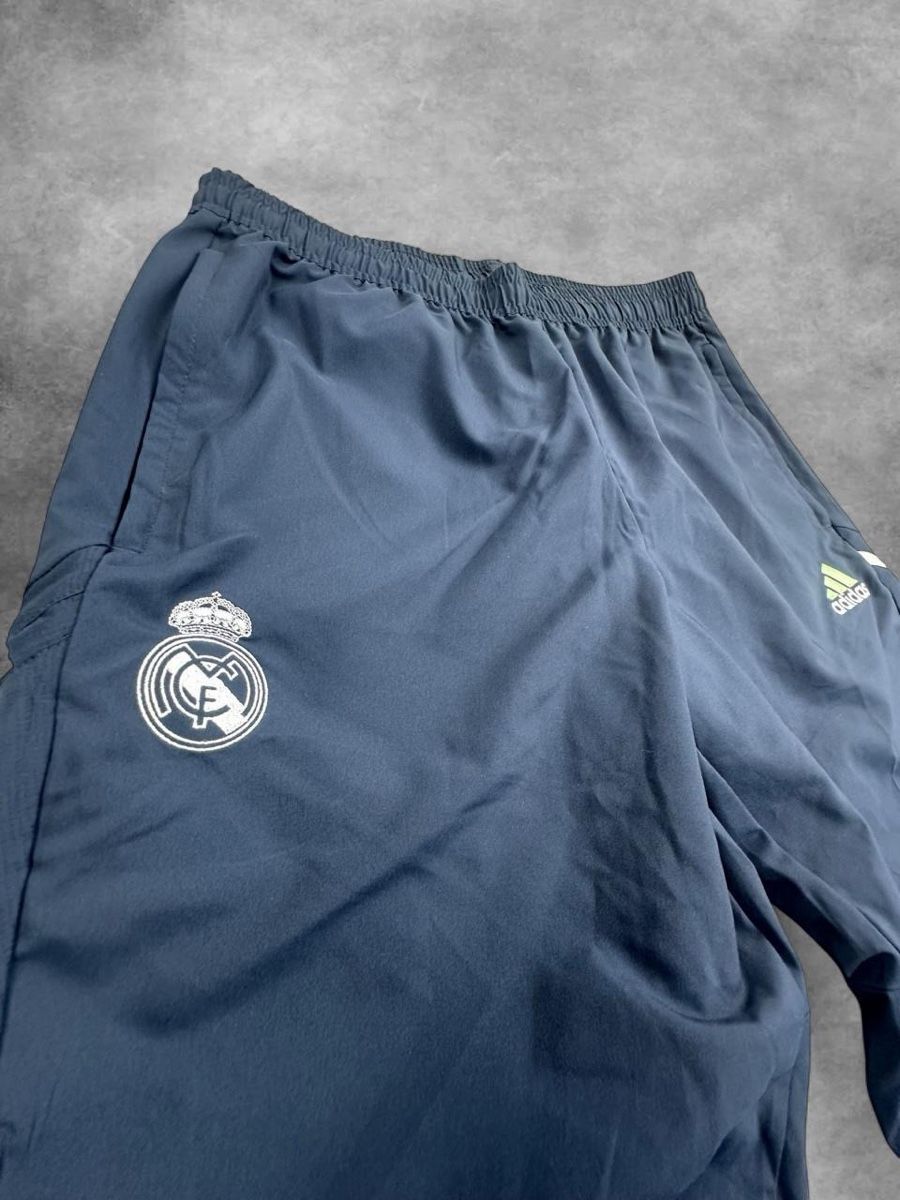 Adidas Pantaloni: Adidas Real Madrid sweatpants – Usato da Erlinsbach SO venduto da TogaResell 1
