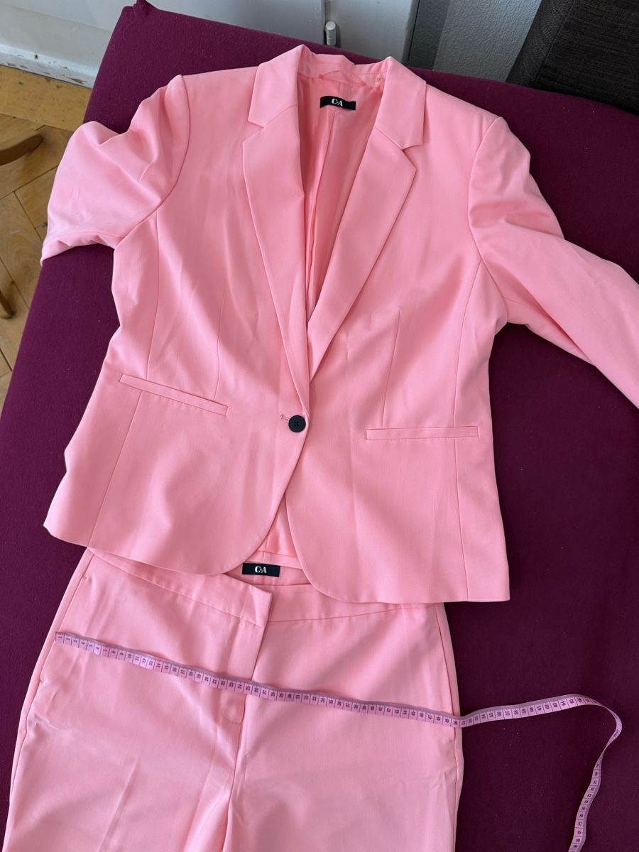 Anzüge & Kostüme: Ensemble/tailleur, rose saumon – Neu (gemäss Beschreibung) aus Le Locle von tchanatakoua 3