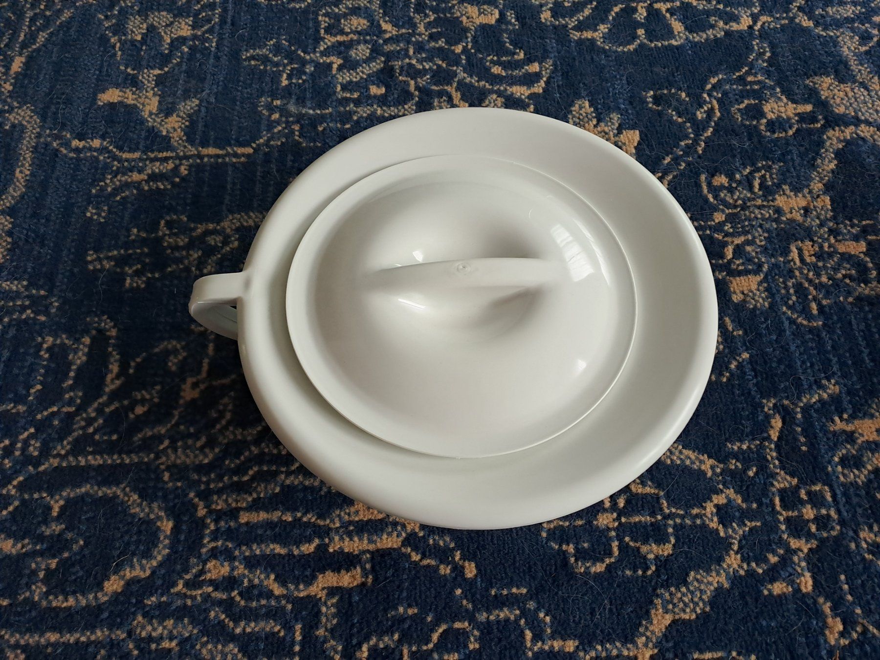 Padelle: Bettpfanne, weiss, mit Deckel, gebraucht – Usato da Wängi venduto da Raettli10 1
