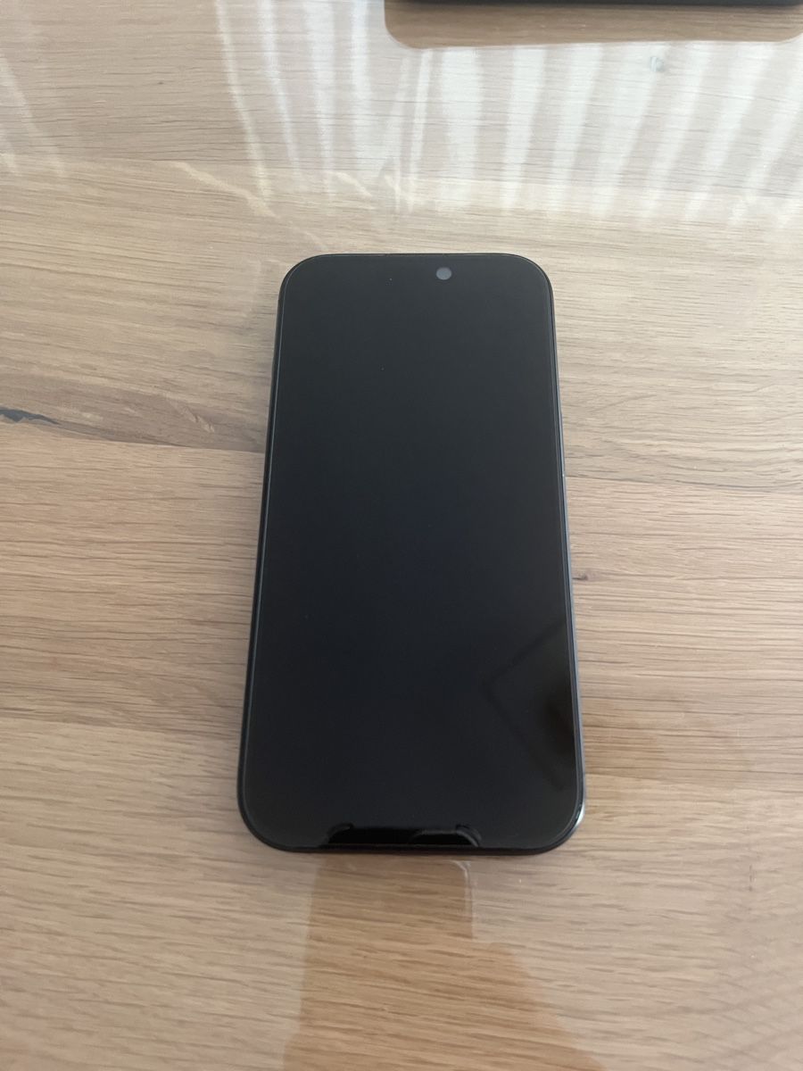 Apple Portables: Iphone 16 pro – Neuf (Voir description) à Leibstadt par Alen-B 2