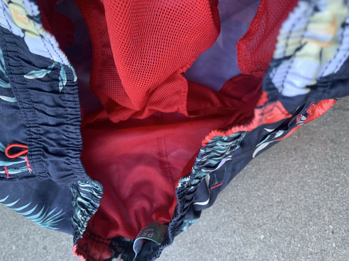 Caleçons de bain: Badehose Blumenmuster Dunkelblau Grösse S – Neuf (Voir description) à Bühler par Princess2016 1