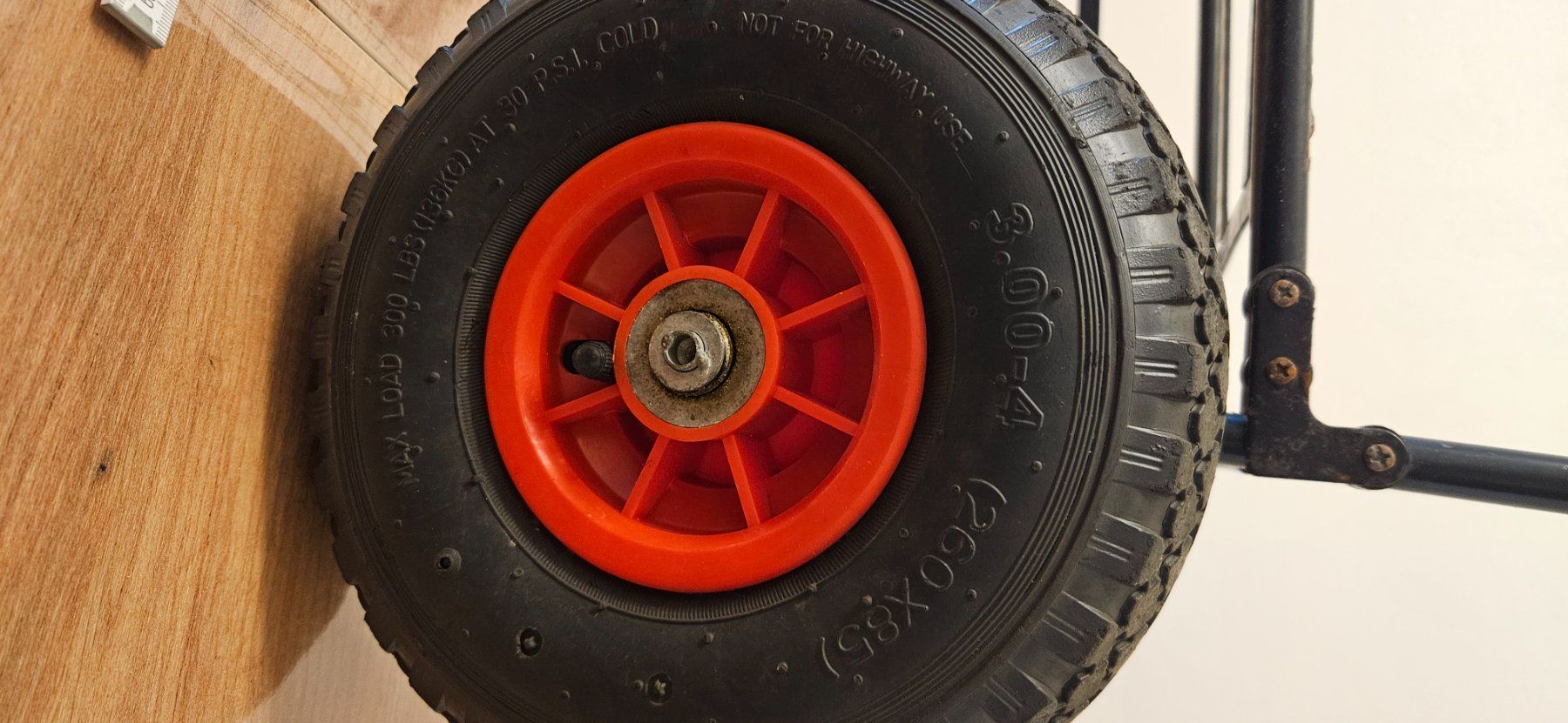 Carrelli di trasporto: Chariot robuste pliable multi-tâche, sur roues – Usato da Lausanne venduto da sleepy47 7
