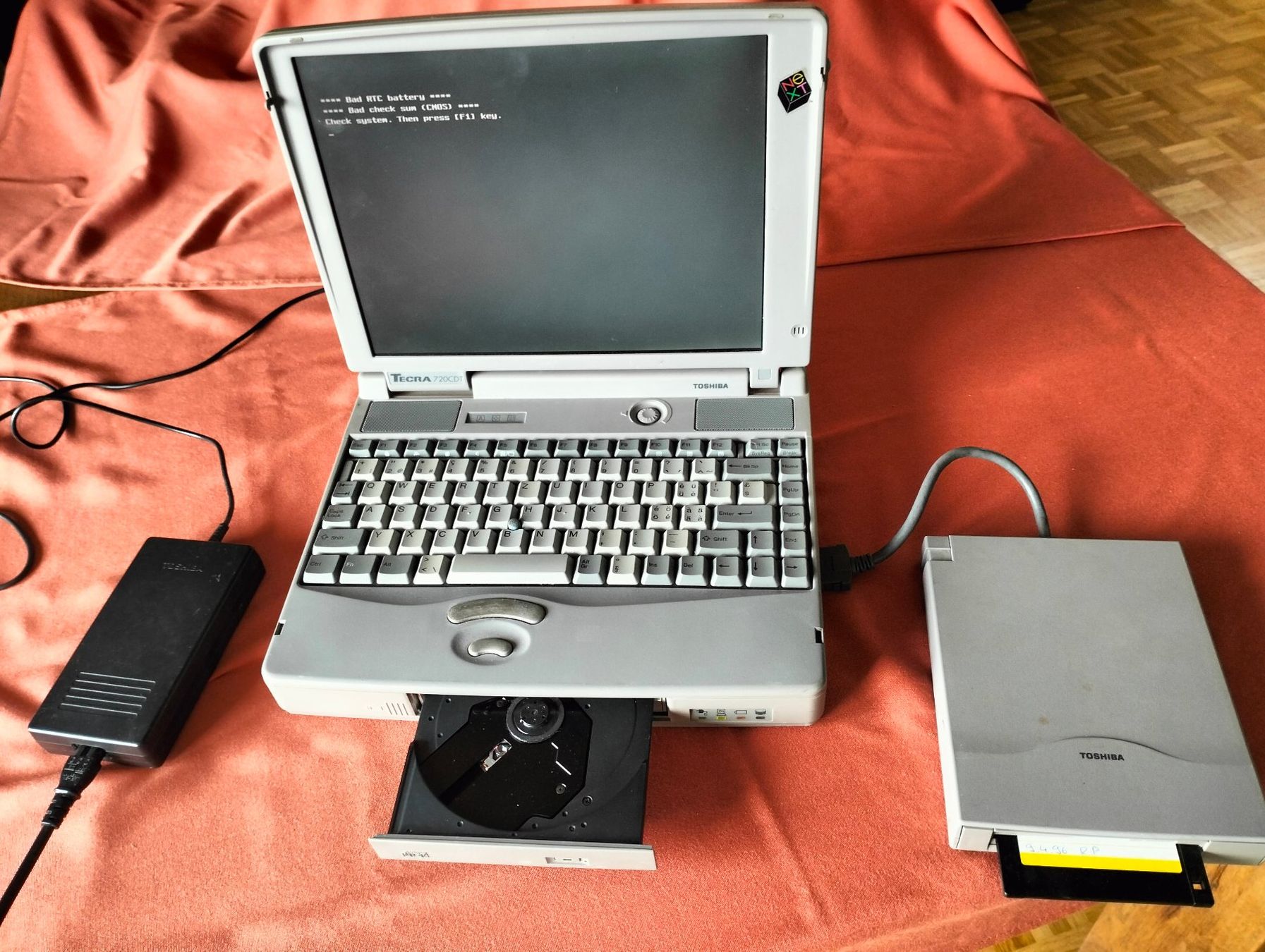 Toshiba Notebook: Toshiba Laptop Tecra Kultstück – Usato da Aeschi SO venduto da Oterw
