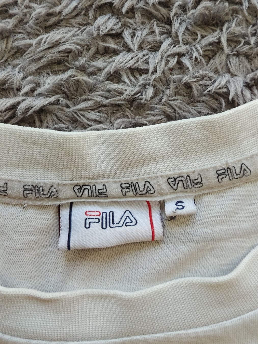 Fila T-shirt: Fila T Shirt – Usato da Pieterlen venduto da Saemelili 2