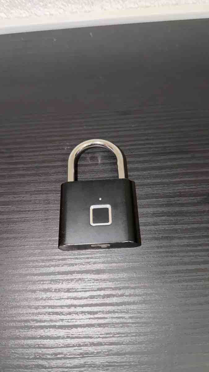 Schlösser: Verrou, cadenas à empreinte digitale – Gebraucht aus Vevey von diogodasilva_ 1