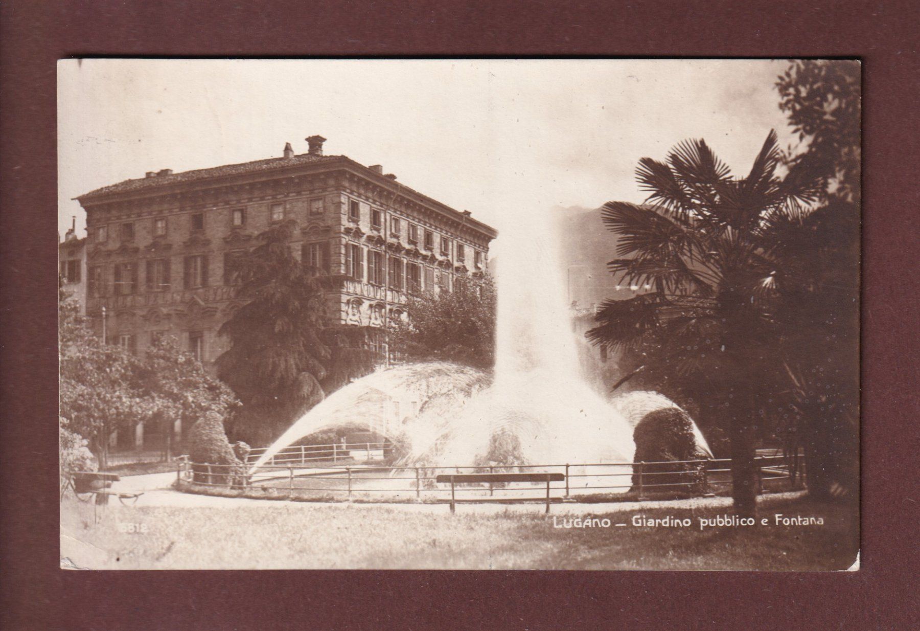 Cartes postales: LUGANO - Giardino pubblico e Fontana – D'occasion à Pully par nicecards