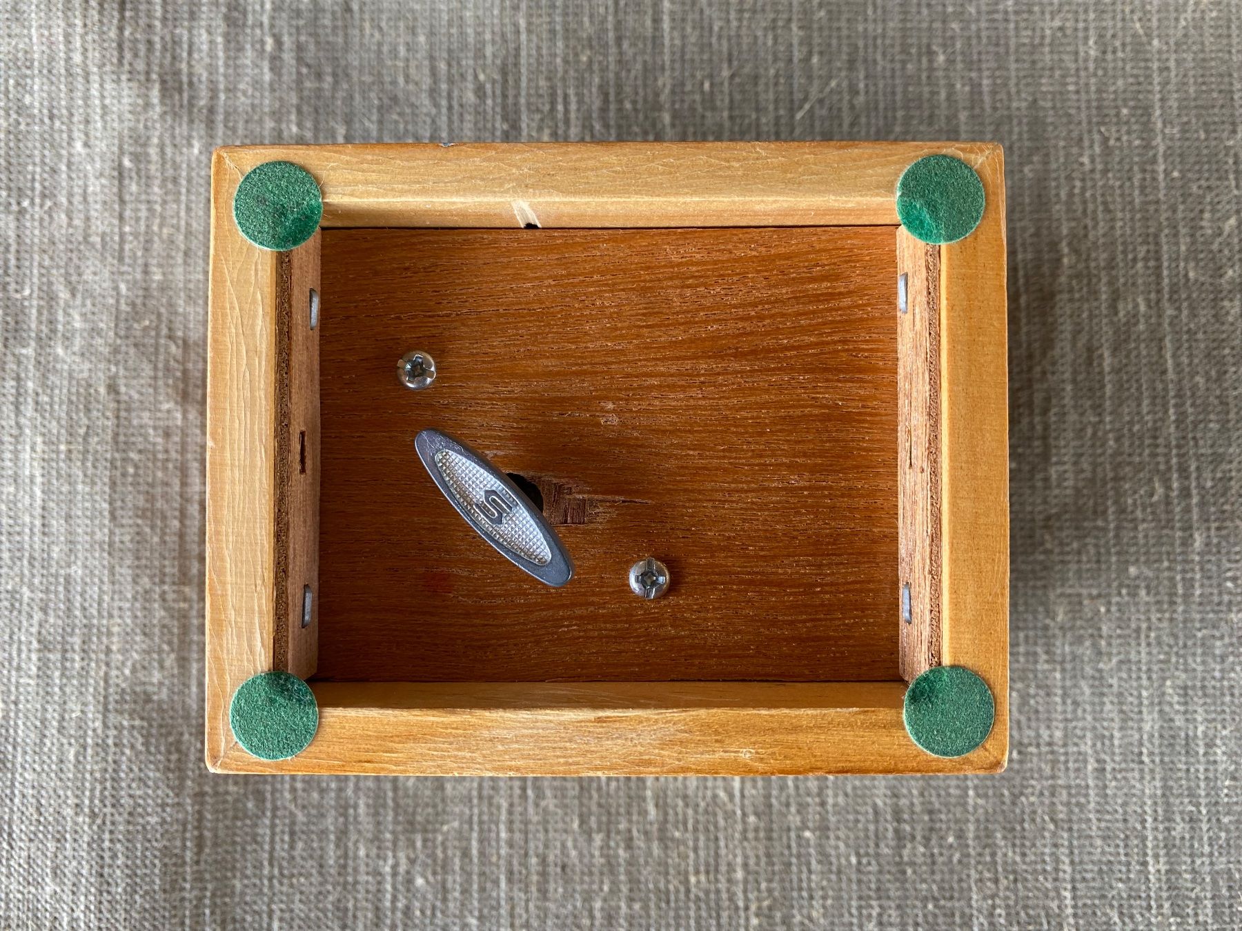 Sankyo Carillon: schöne Sankyo Japan Musikdose – Usato da Feldbach venduto da Olive1 8
