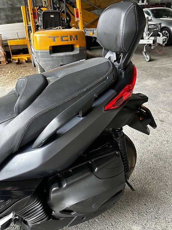 Scooter: Yamaha X-MAX 400 ligne akrapovic  – Usato da Yverdon les bains venduto da Tquad1400 2