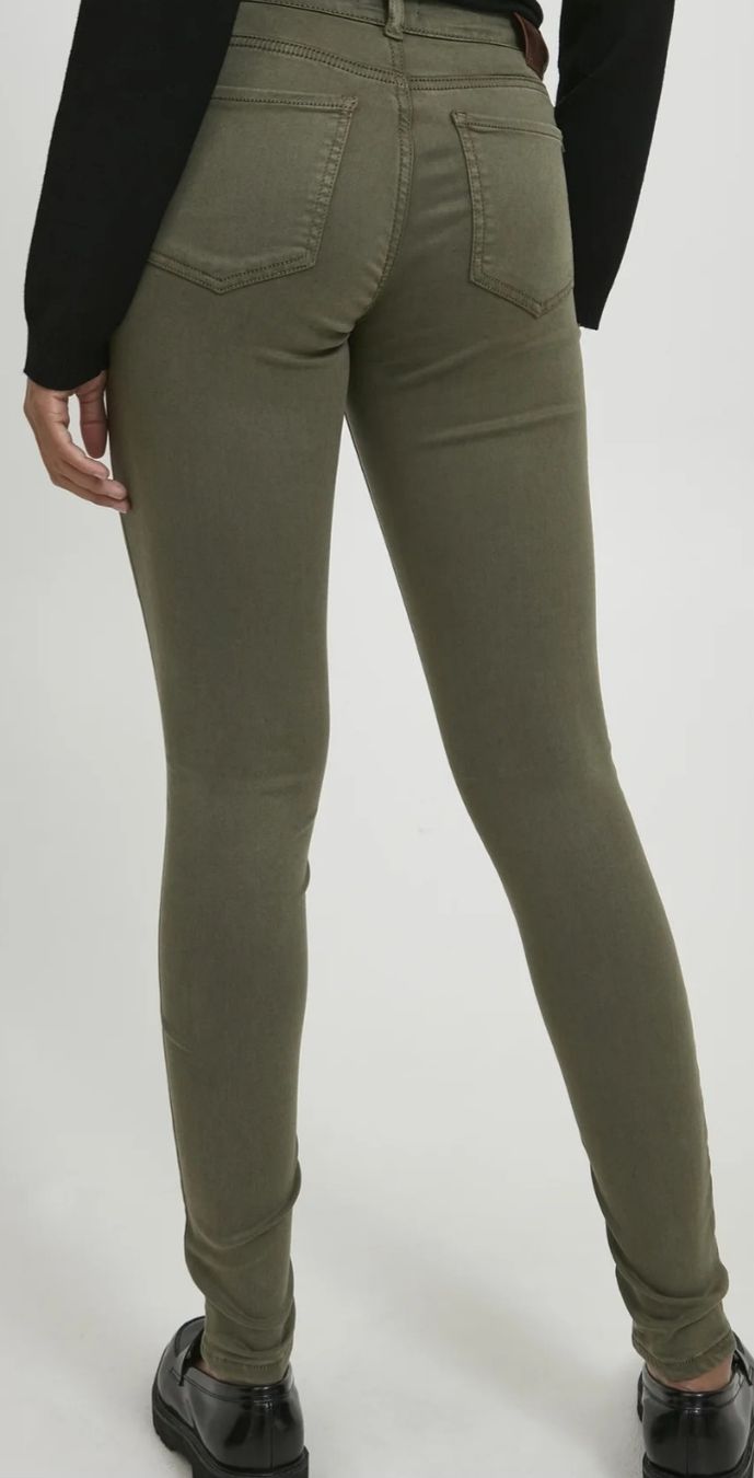 Pantaloni: Hose 28x32 – Nuovo (secondo la descrizione) da Härkingen venduto da deb_6bsp 1