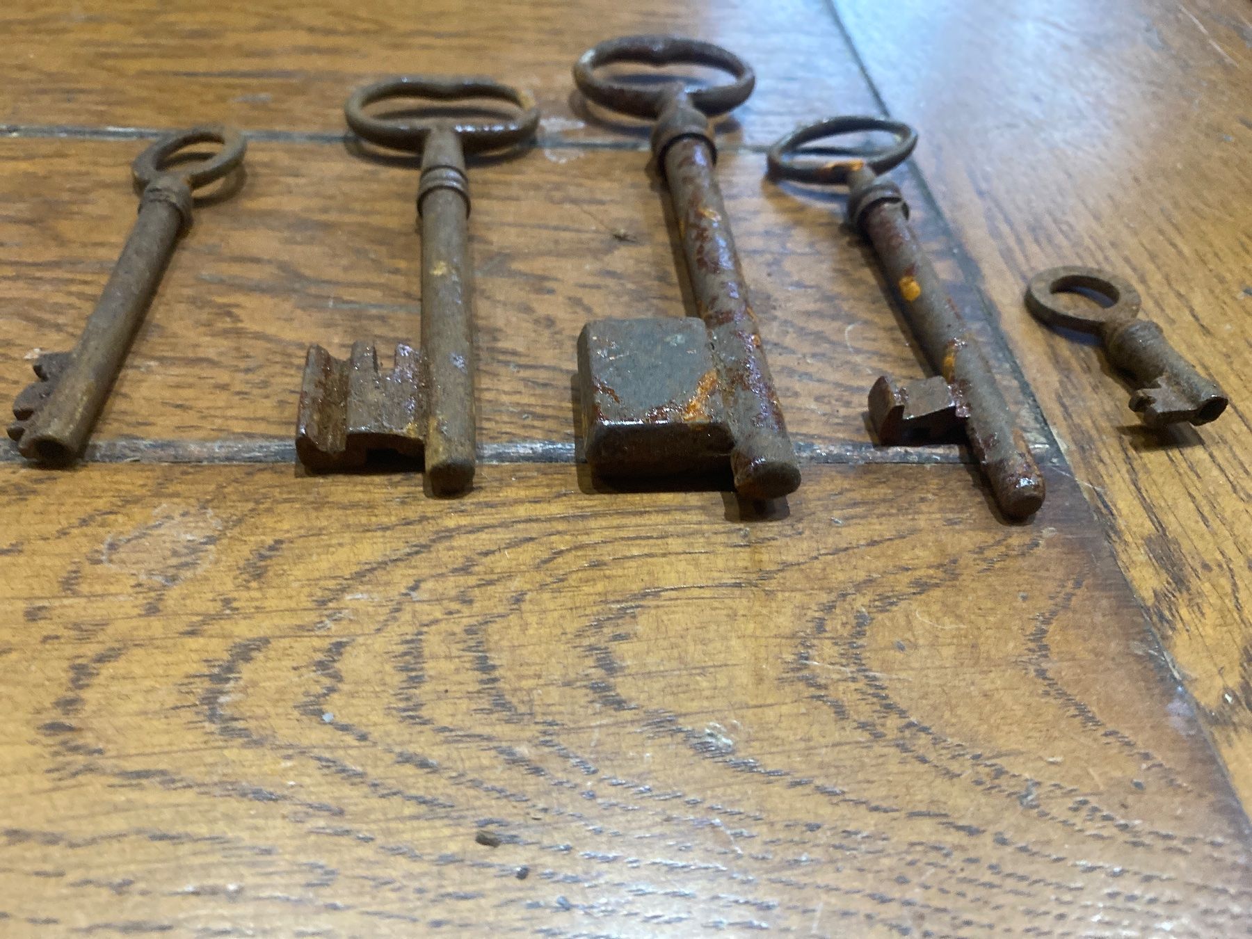 Chiavi: Lot clé clef ancienne 4-13cm H – Usato da Lajoux JU venduto da Briard0 1