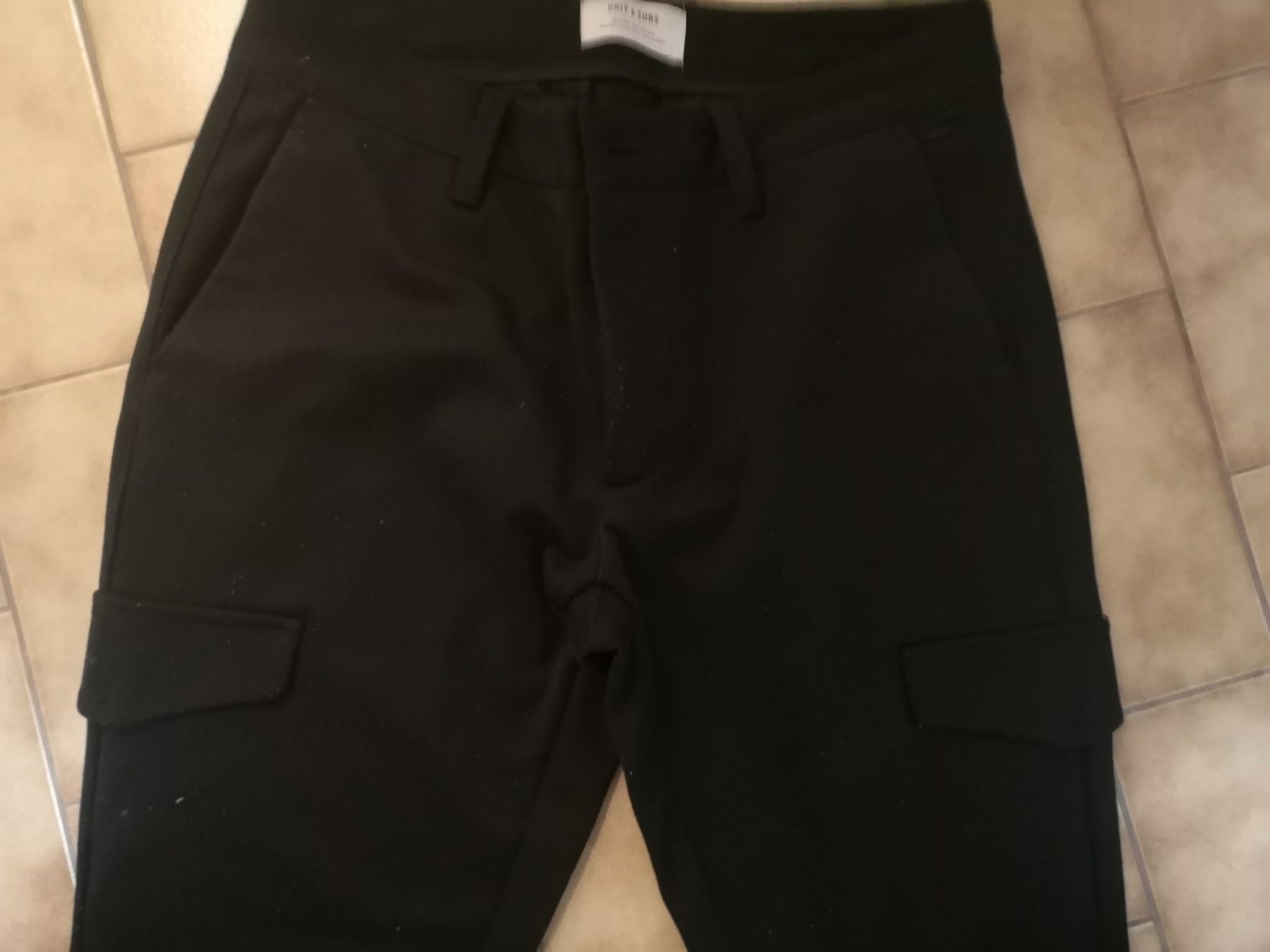 Pantaloni: Pantalon noir – Usato da CORMINBOEUF venduto da savaja 2