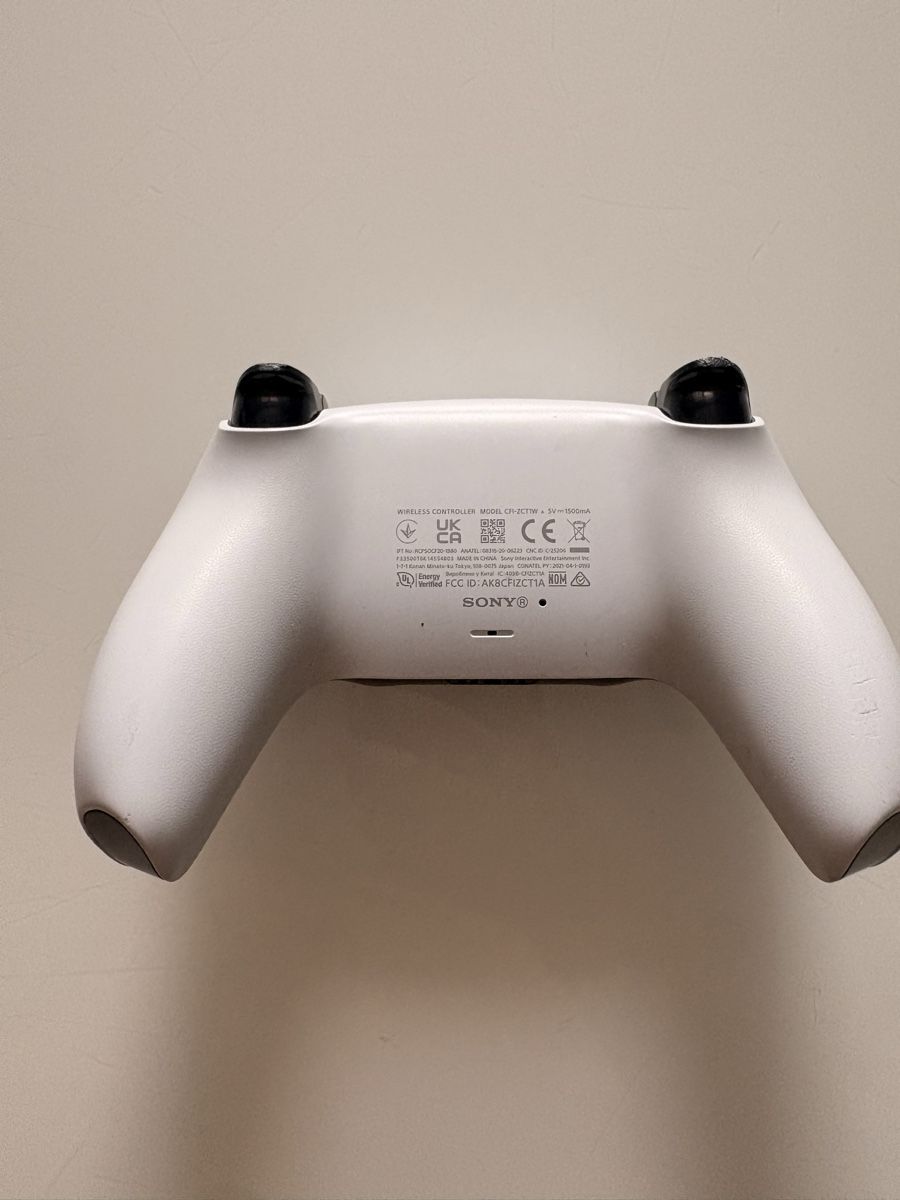 Sony Console: Manette ps5 – Usato da Dompierre FR venduto da PRiT_Madara 1