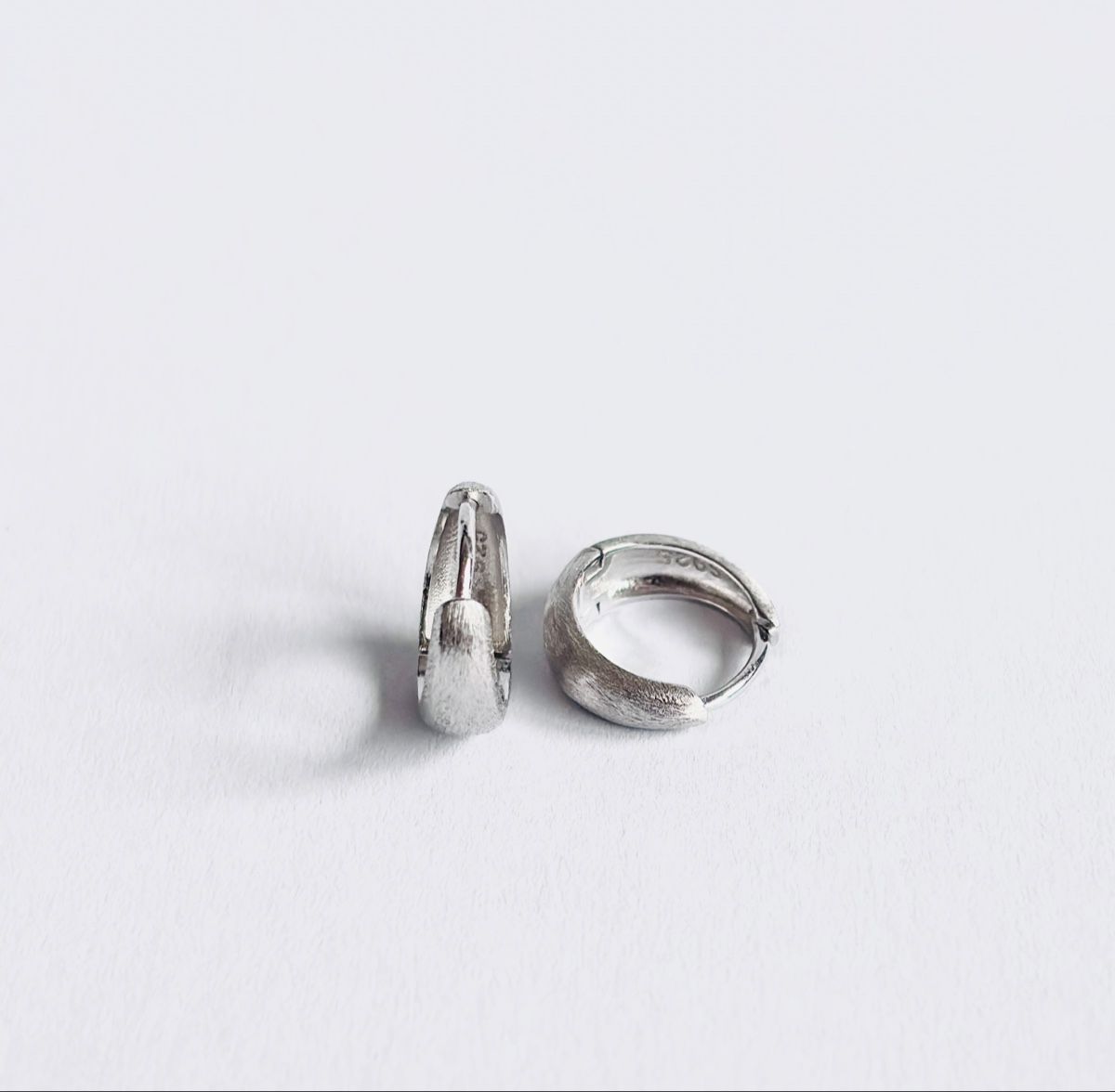 Orecchini pendenti & Orecchini a lobo: Small 925 silver Hoops. 9 mm . – Nuovo (secondo la descrizione) da Dübendorf venduto da S1973E 5