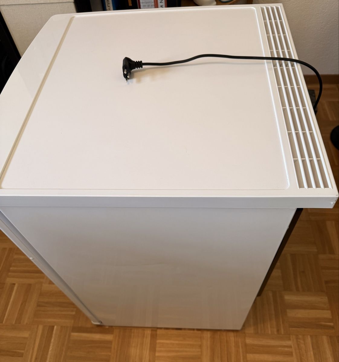 Congelatori: Bauknecht Gefrierschrank weiss – Usato da Oberrieden venduto da Morchelsuppe12 9