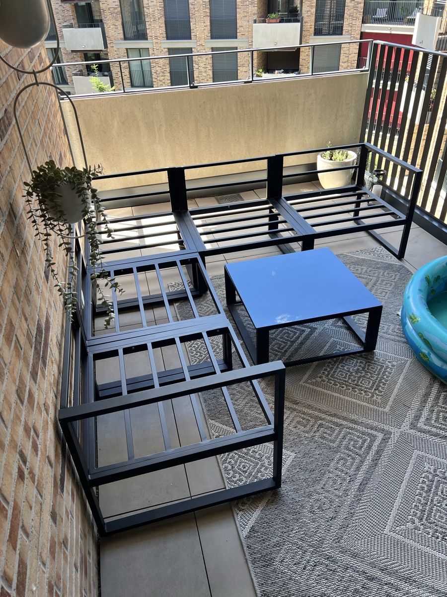 Divani: Gartenlounge / Sitzgruppe mit Tisch – Usato da Adliswil venduto da la.di.ma 3