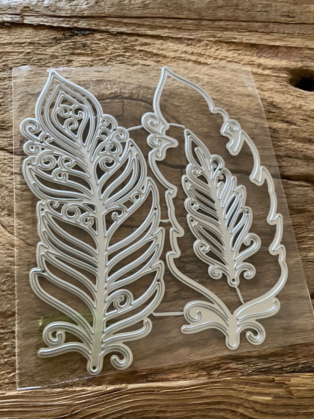 Schablonen: Neues Stanzschablonenset grosse 3D Federn – Neu und originalverpackt aus Effretikon von wenuss 2