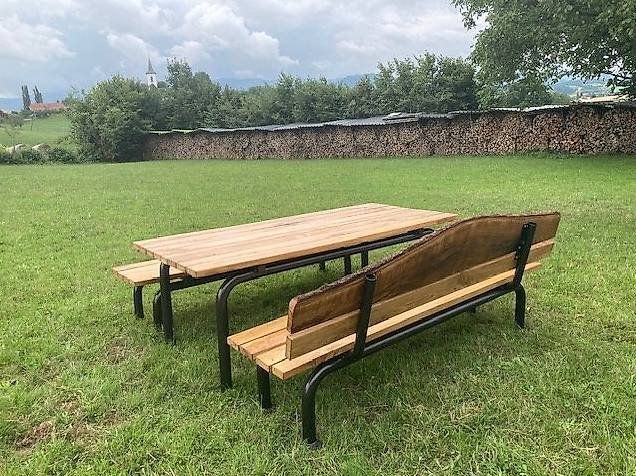 Tavoli: Gartentisch mit 2 Bänken, rustikal und robust, aus Eiche – Usato da Schwarzenburg venduto da Puma39 2