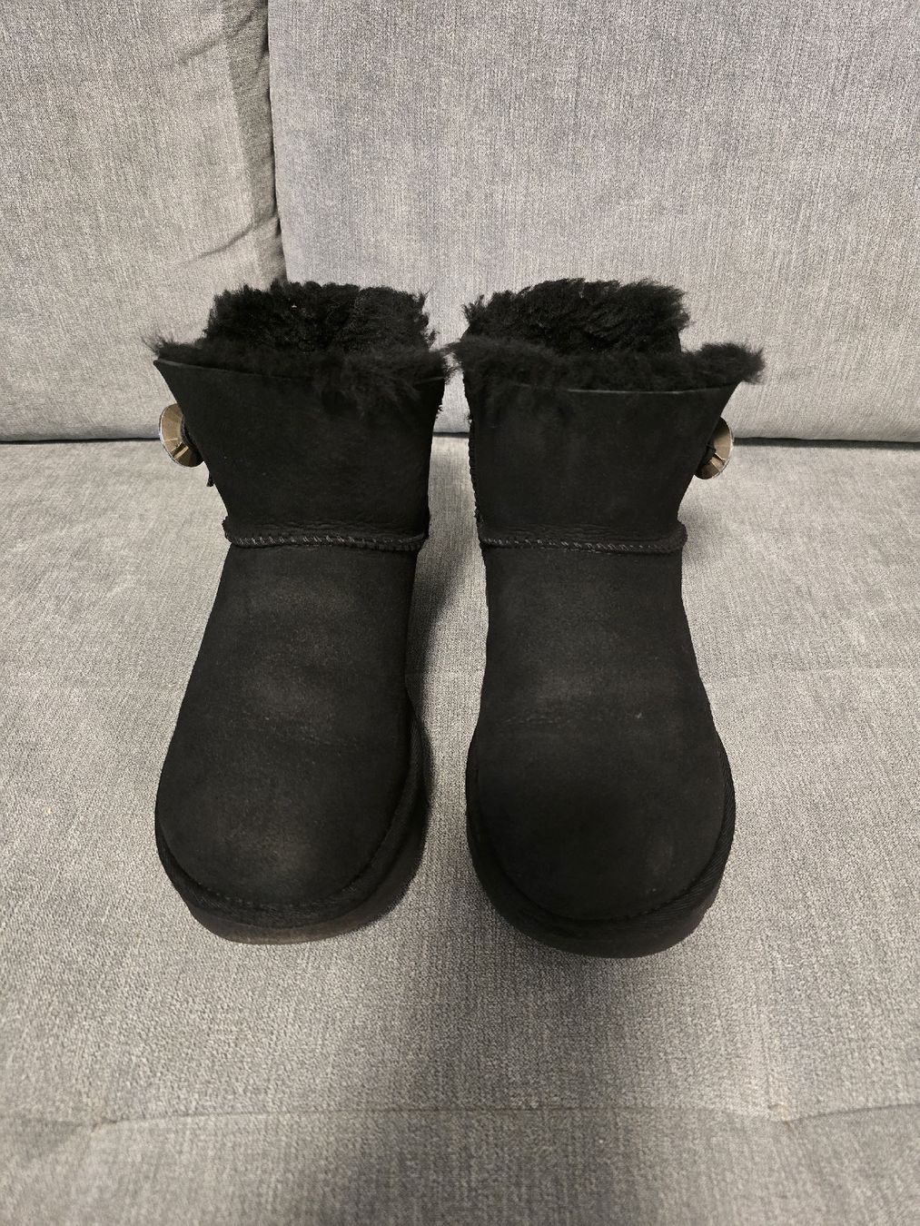 Ugg Chaussures femmes: UGG Damen Winter Boots mit Strass Gr. 36 – D'occasion à Dietikon par Kaska2020 4
