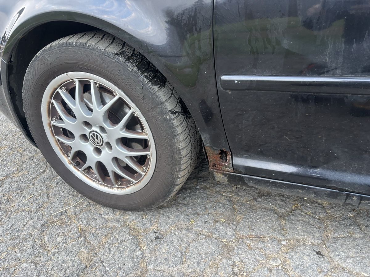 VW Automobili: Golf 4 gti – Usato da unterägeri venduto da Nelo.92 4