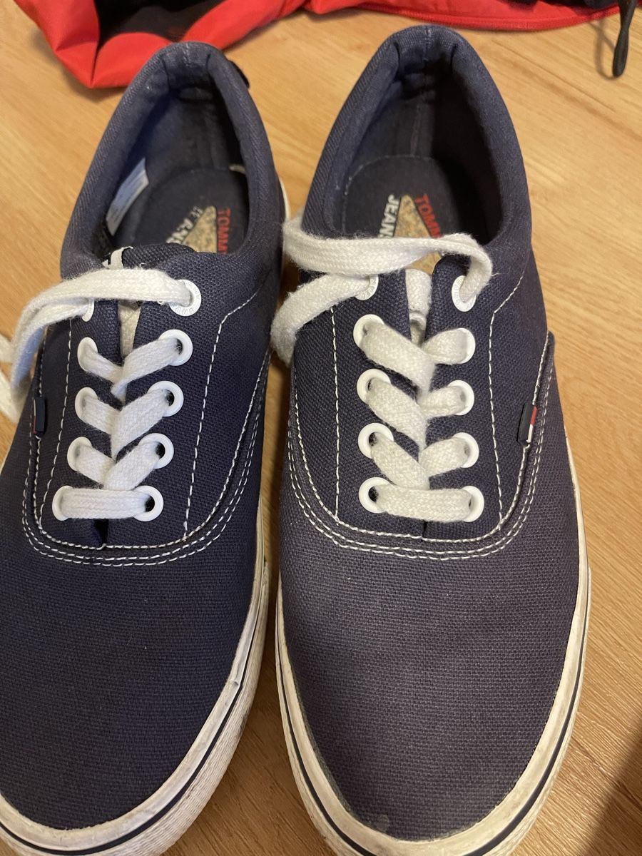 Tommy Hilfiger Scarpe da uomo: Tommy Hilfiger Summer Plimsolls - Size 39- – Usato da Wattwil venduto da mkt_s2l5 1