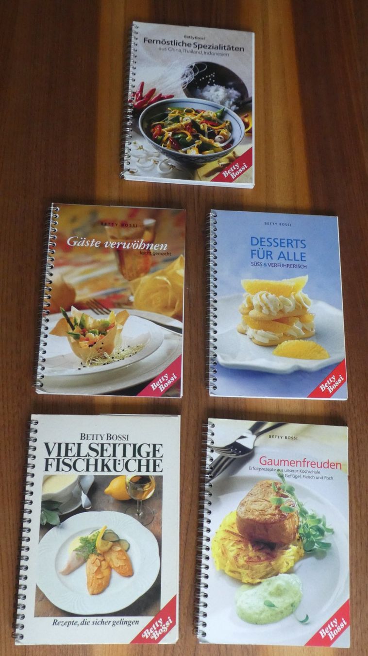 Libri: Diverse Kochbächer von Betty Bossi – Nuovo (secondo la descrizione) da Goldau venduto da Aizo