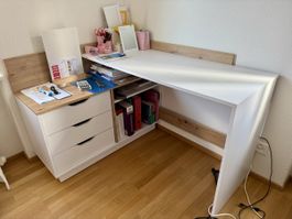 Eckschreibtisch weiss/Holzoptik mit Schubladen guter Zustand