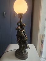 Romantische Lampe mit Figuren - Blickfang für Ihr Heim!