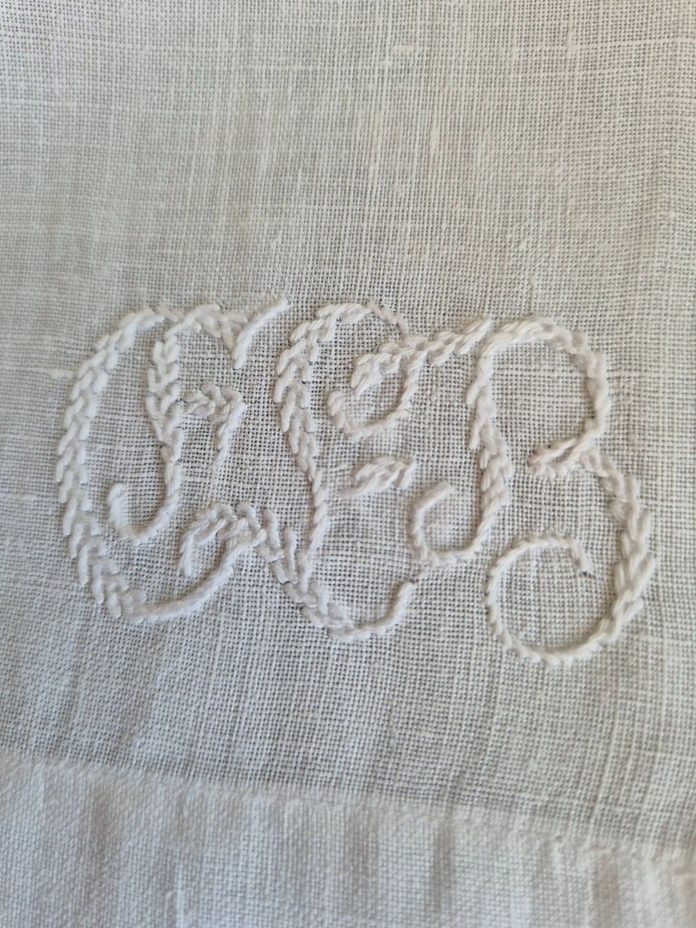 Bettwäsche: Oberleintuch weiss mit Spitze und Monogramm – Gebraucht aus Bern von aronari 6