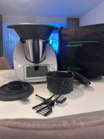 Thermomix TM6 mit NEUEM Mixtopf und viel Zubehör + Tasche!