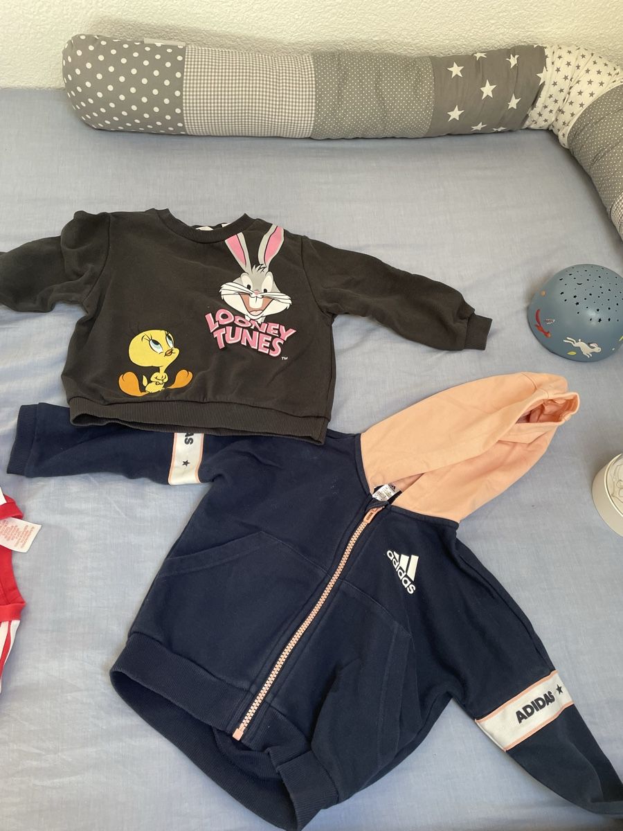 Adidas Pulls et sweat-shirts: Pullover Paket – D'occasion à Full-Reuenthal par Mimi_1986 1