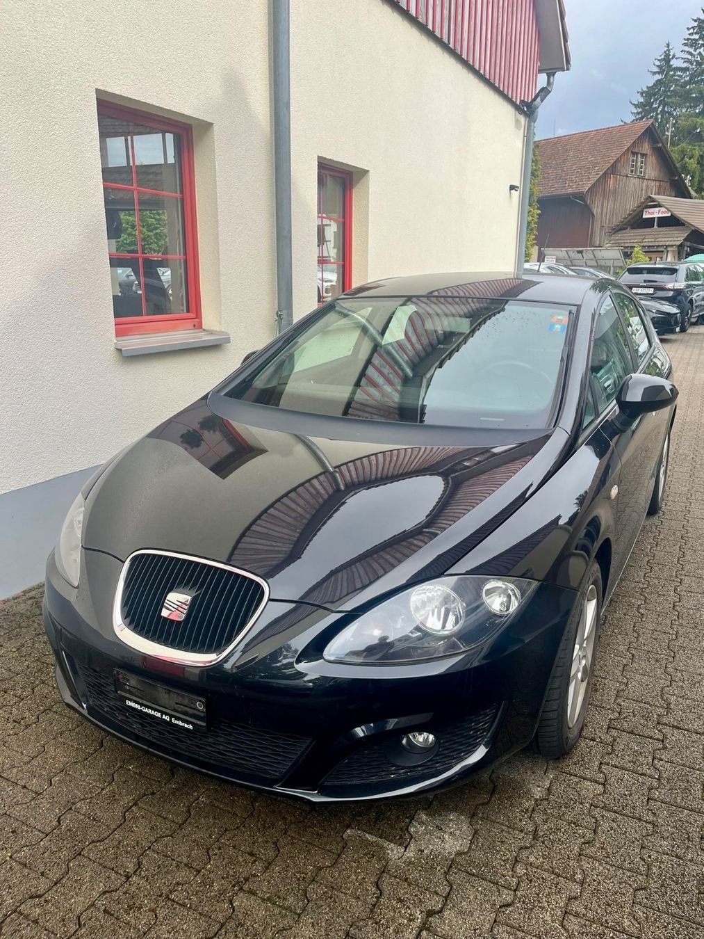 Seat Automobili: Seat Leon 1.6 TDI – Usato da Embrach venduto da Embricar 1