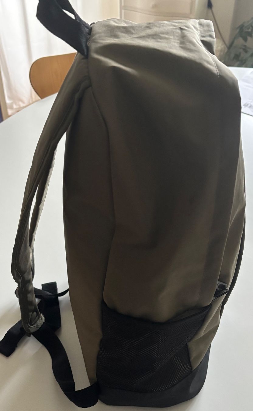 Adidas Zaini: adidas Performance Linear Backpack Unisex olive – Nuovo (secondo la descrizione) da Rapperswil SG venduto da wunderkiste03 3