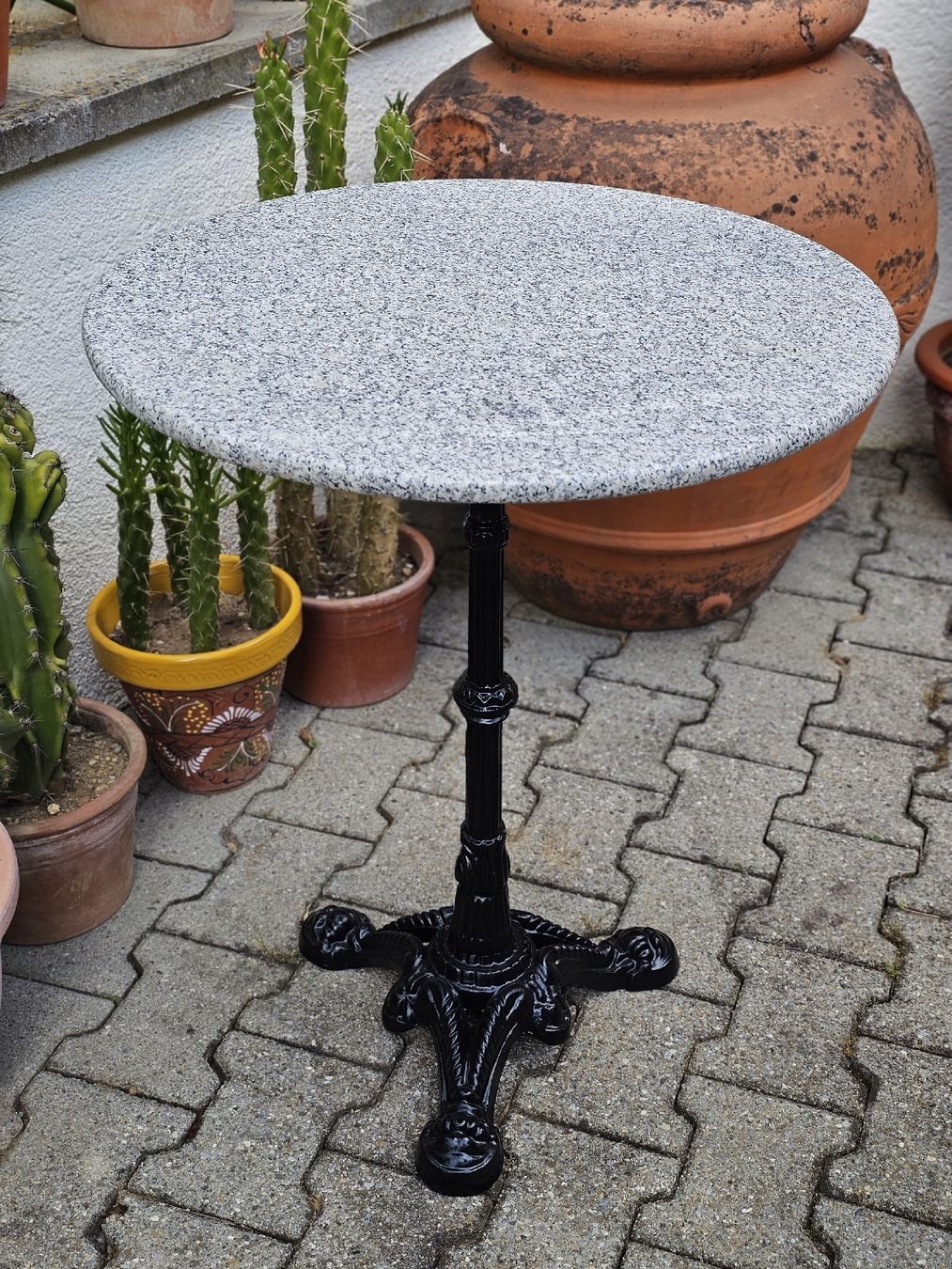 Tavoli: Bistrotisch Granittisch Balkontisch – Usato da Villnachern venduto da hasta08 8