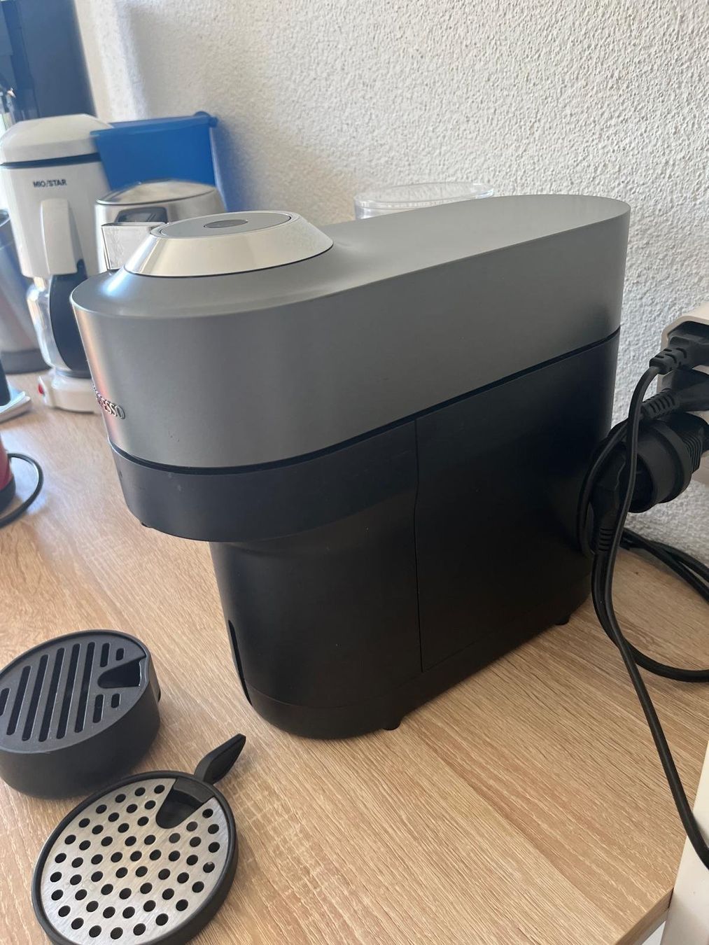 Nespresso Kaffeemaschinen & Espressomaschinen: Machine Nespresso – Gebraucht aus Bern von gaelle_m 5