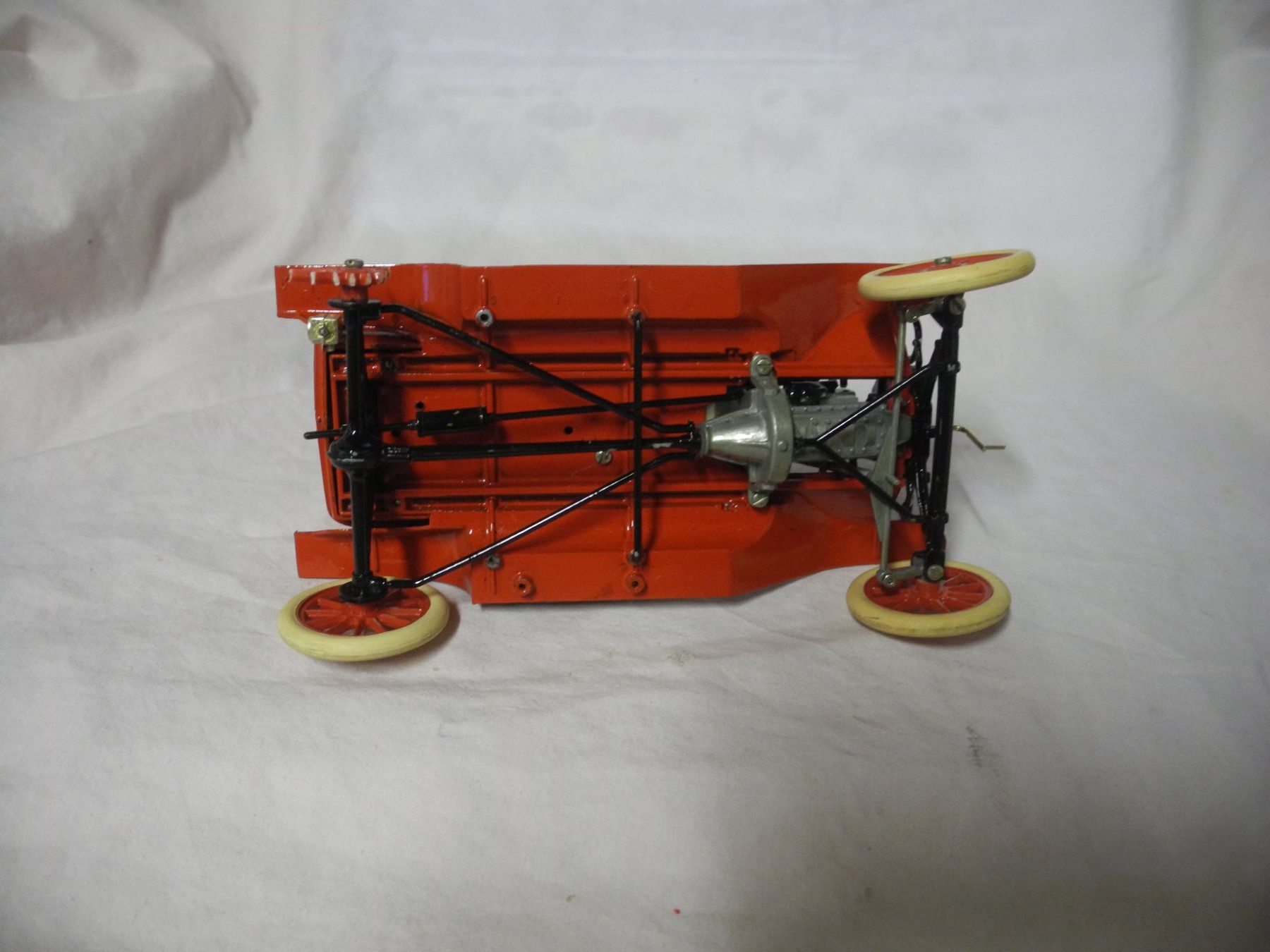 Ford Voitures modèles: OLDTIMER  FORD 1909     1:24   ERSATZTEILSPENDER – Défectueux à Gurtnellen par Murmeli99 3