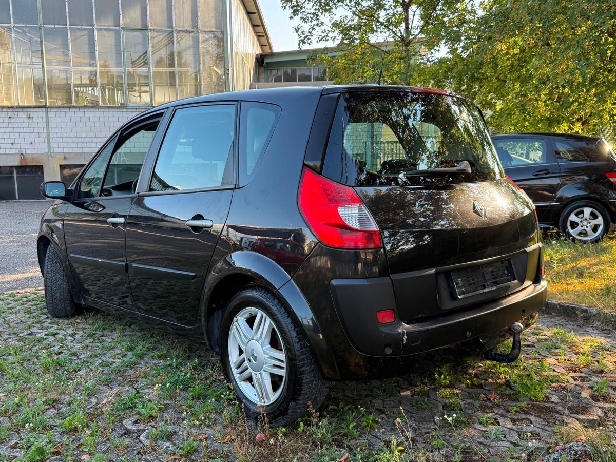 Renault Autos: Renault Megane Scenic  – D'occasion à Wetzikon ZH par HD2004 2