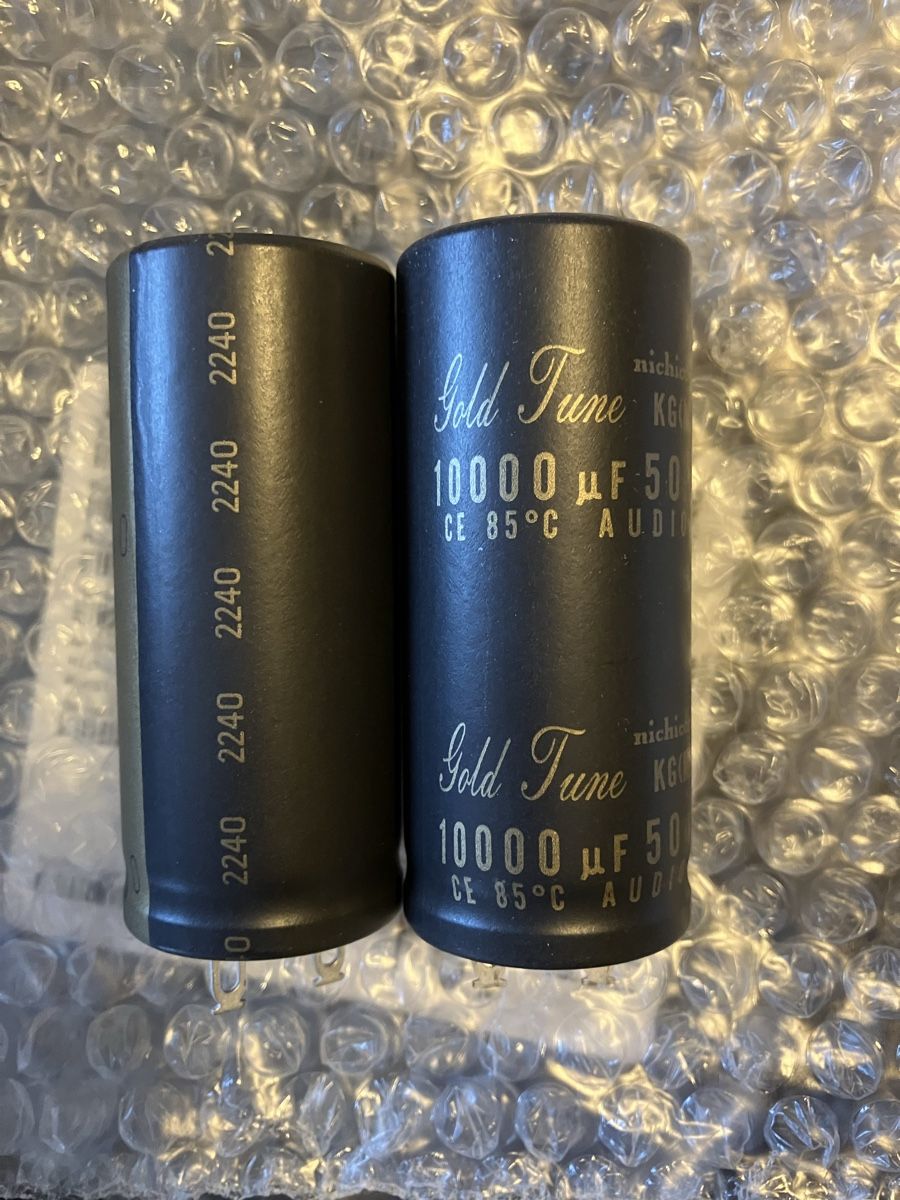 Componenti elettronici: 2x Nichicon FG Type II, 10000uF 50VDC – Nuovo e nell'imballaggio originale da Neuchâtel venduto da moonbourr