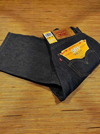 Neu Levi’s 501 Original / Shrink-to-Fit, W30 L34