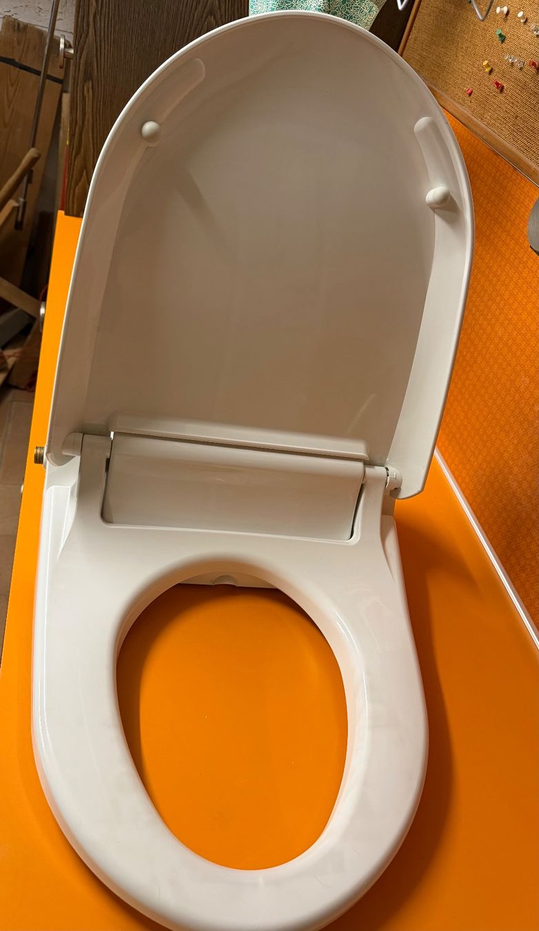 Geberit WC: Geberit Aquaclean 4000 – D'occasion à solothurn par salodurum 1