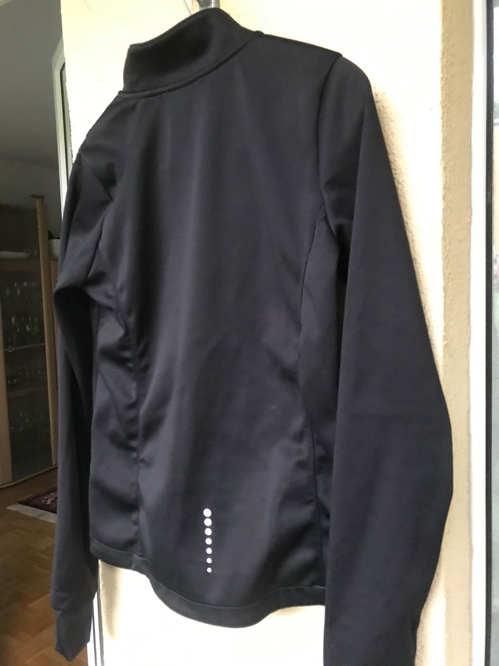Jacken: schwarze Damenjacke Grösse S – Neu (gemäss Beschreibung) aus Au/ZH von markthallerapperswil 3