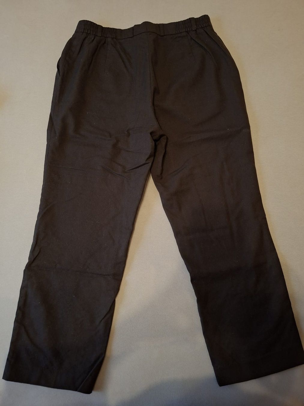 Pantaloni: Stoffhose Gr. 42 – Usato da Wängi venduto da rah_j_ 1