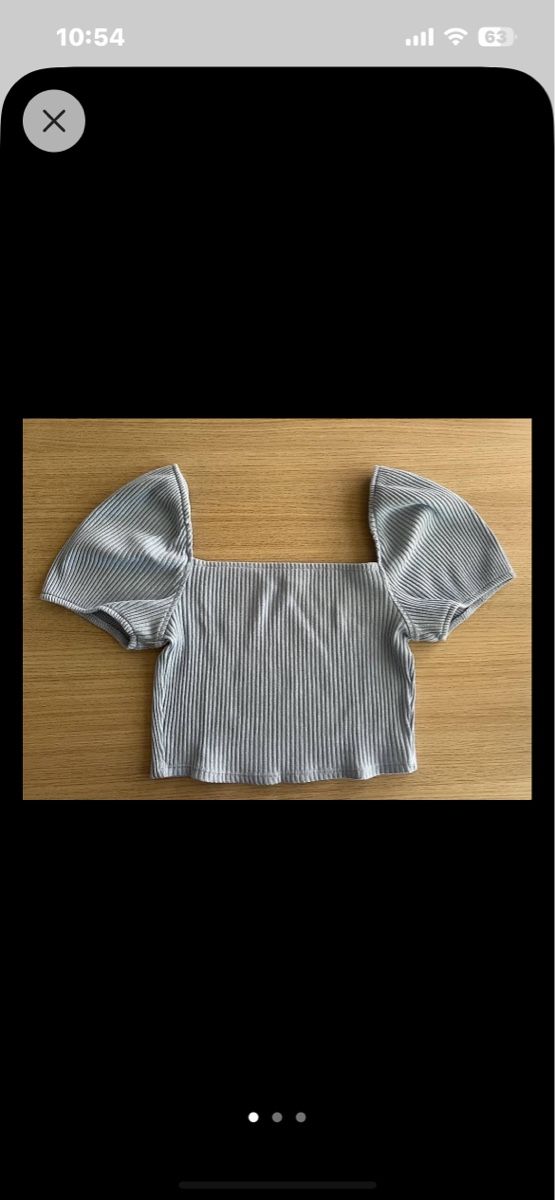 H&M T-shirt: Doppelpack Damen Kurztop mit Puffärmeln Grösse M – Usato da Reinach AG venduto da leo_8j25