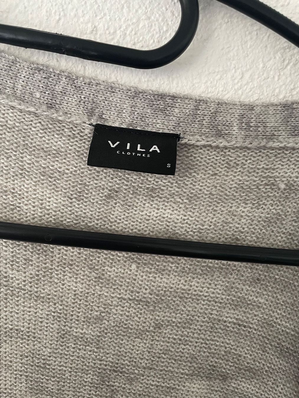 Giacche: Lange Strickjacke Vila grau Gr. S – Usato da Schmitten FR venduto da ancaob 1