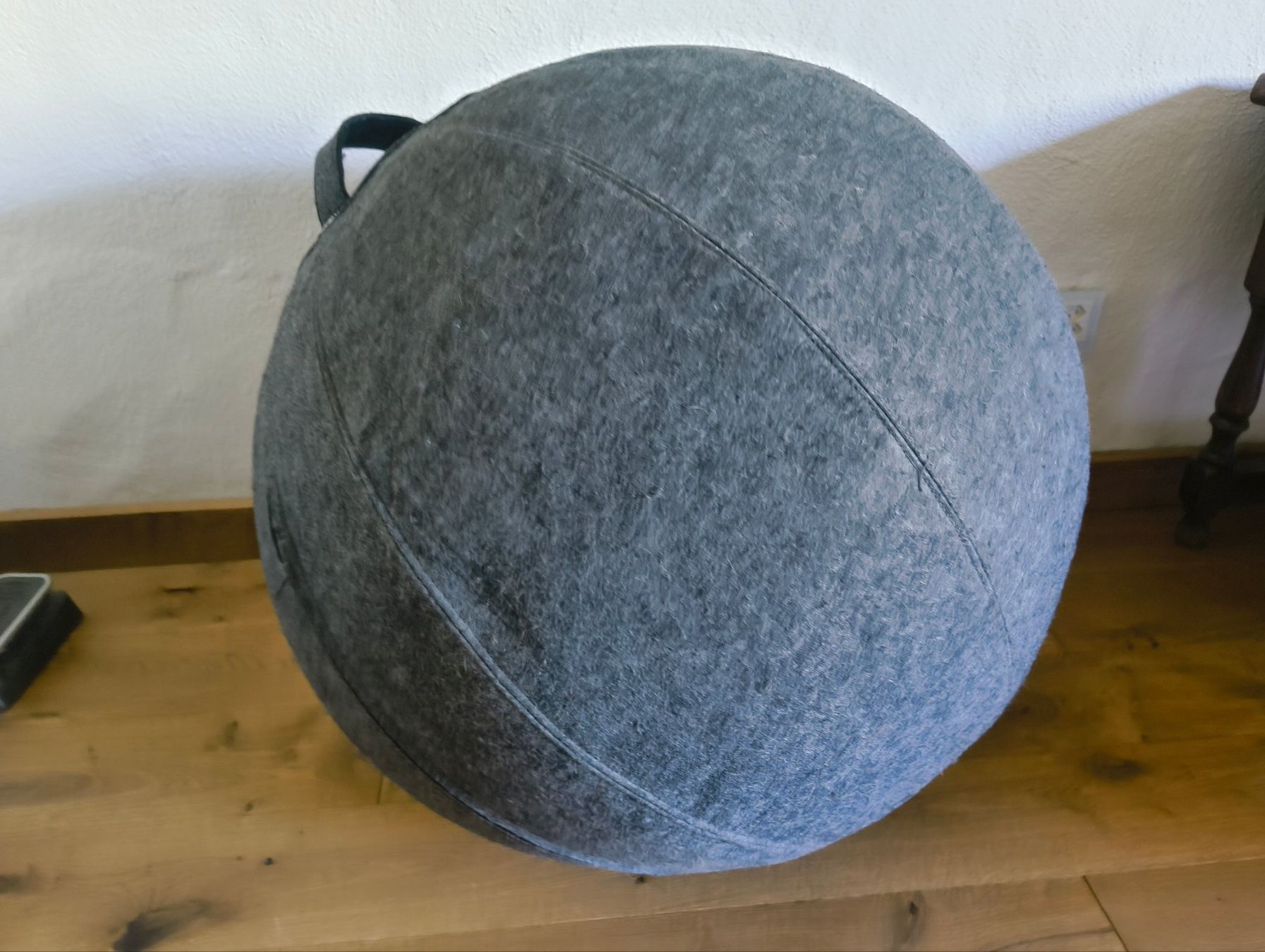 Palloni: Stability Ball 65cm mit Filzbezug – Usato da Stein am Rhein venduto da DaOhana