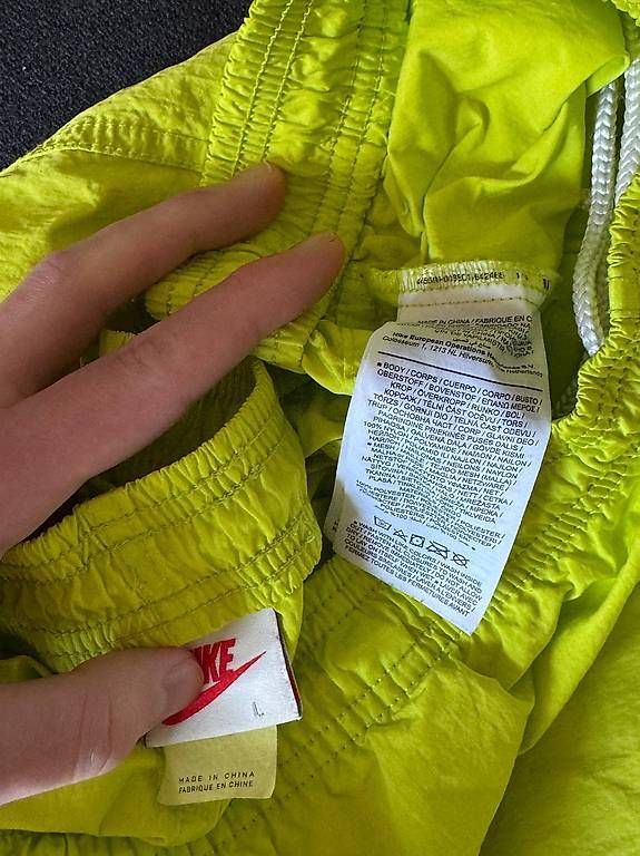 Nike Pantaloni: Nike x Stussy Nylon Track Pants – Usato da Obernau venduto da pet_rtf8 3