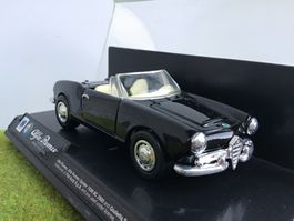 Alfa Romeo Giulietta Spider 1600CC (1962) in 1:43