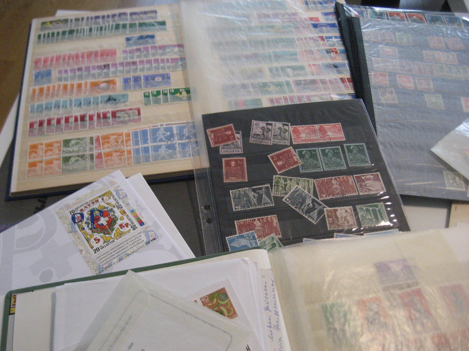 Tutti i francobolli: Schweiz Briefmarken - Restbestände, Wunderkiste!!! – Usato da Winterthur venduto da Zupogeru 1